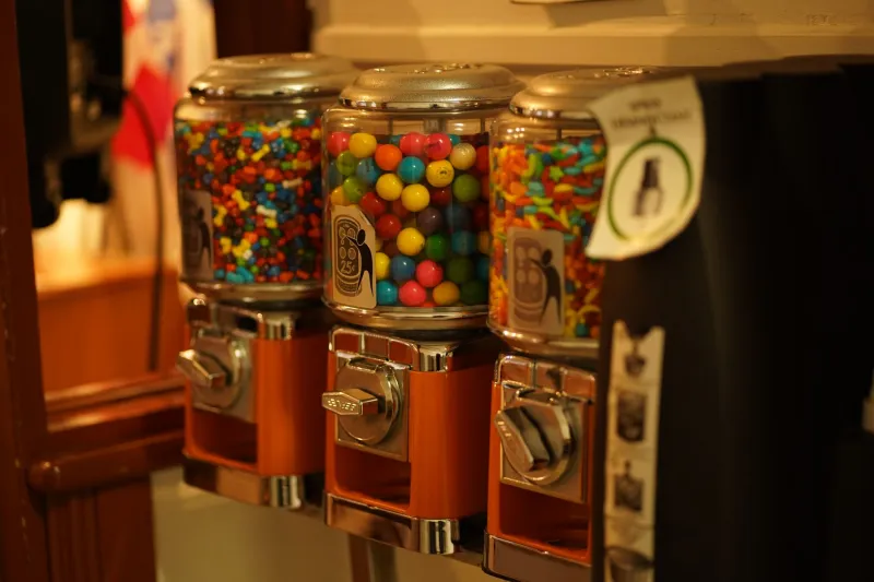 Pick Your Candy, Know Your Odds: A No-Sweat Guide to RTP and Volatility for Real People